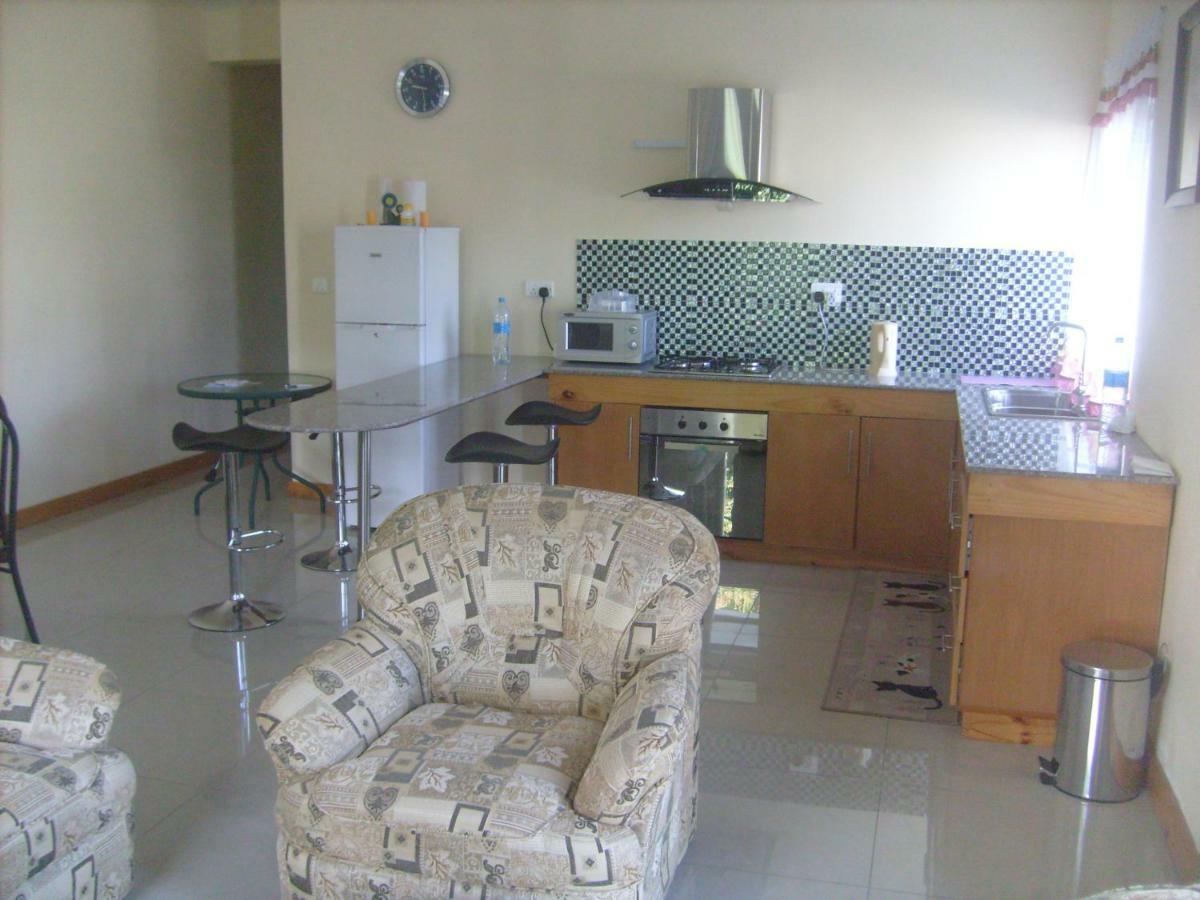 Royal Apart Flic en Flac Exterior photo